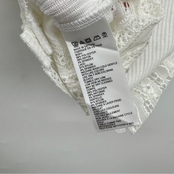 UO Darcy White Cropped Cardigan Women’s S Ribbed Lace Crochet Trim Coquette - Picture 11 of 11